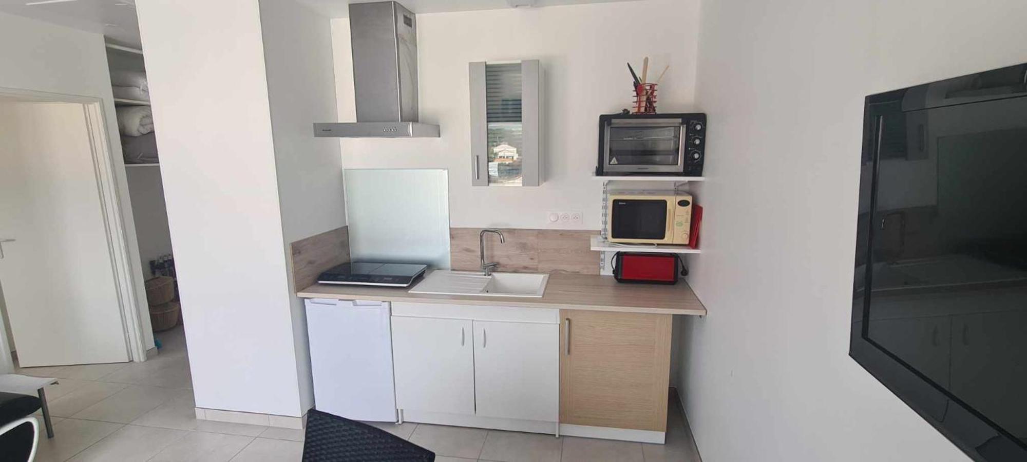 Apartment Neuf 39m2 Avec Balcon A 250m De La