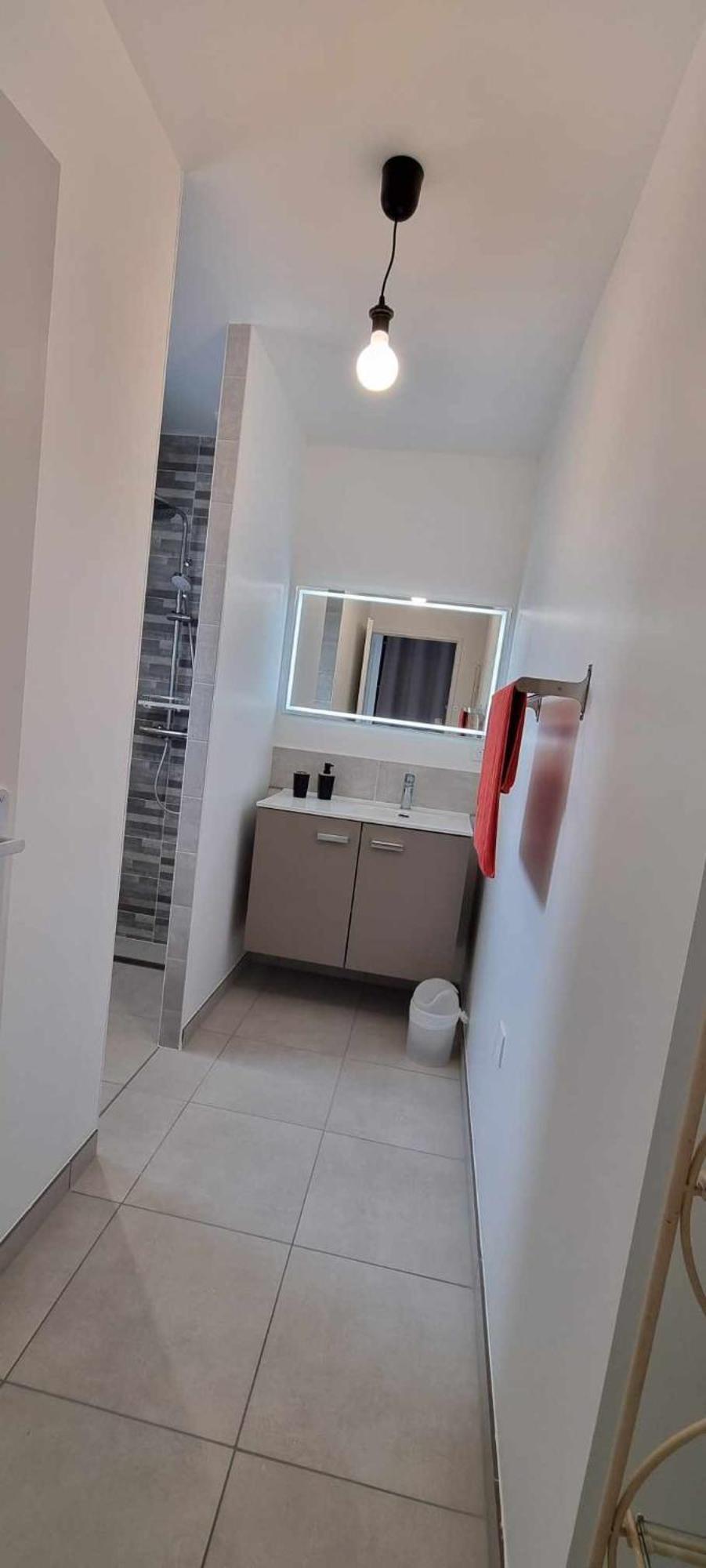 Neuf 39m2 Avec Balcon A 250m De La Appartement